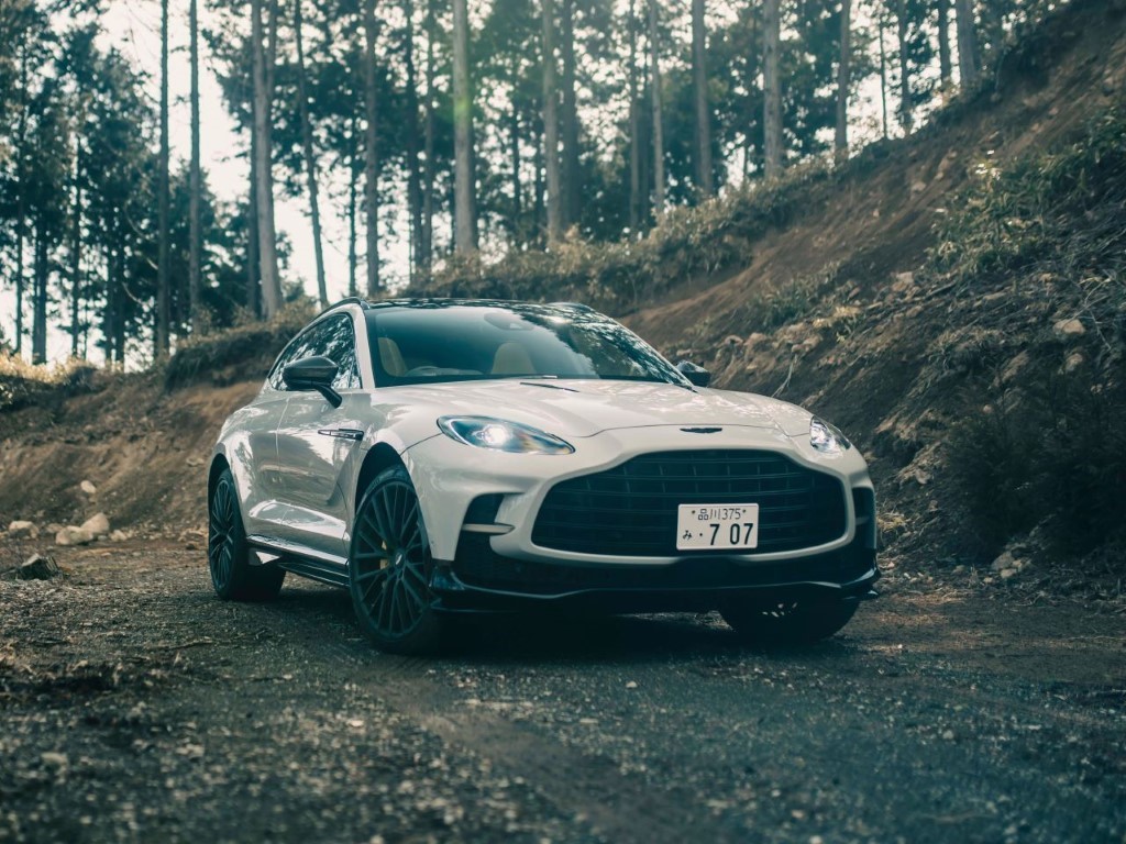 Aston Martin DBX 4.0 V8 707